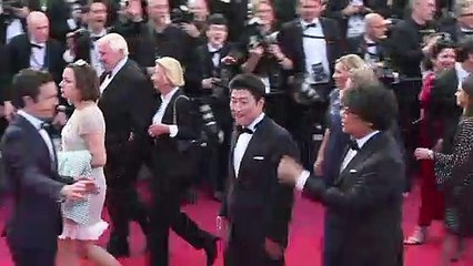 Cannes corona a surcoreana “Parásito”, Banderas recibe premio