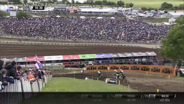 Jago Geerts passes Ben Watson - MX2 Race 2 - MXGP of France 2019