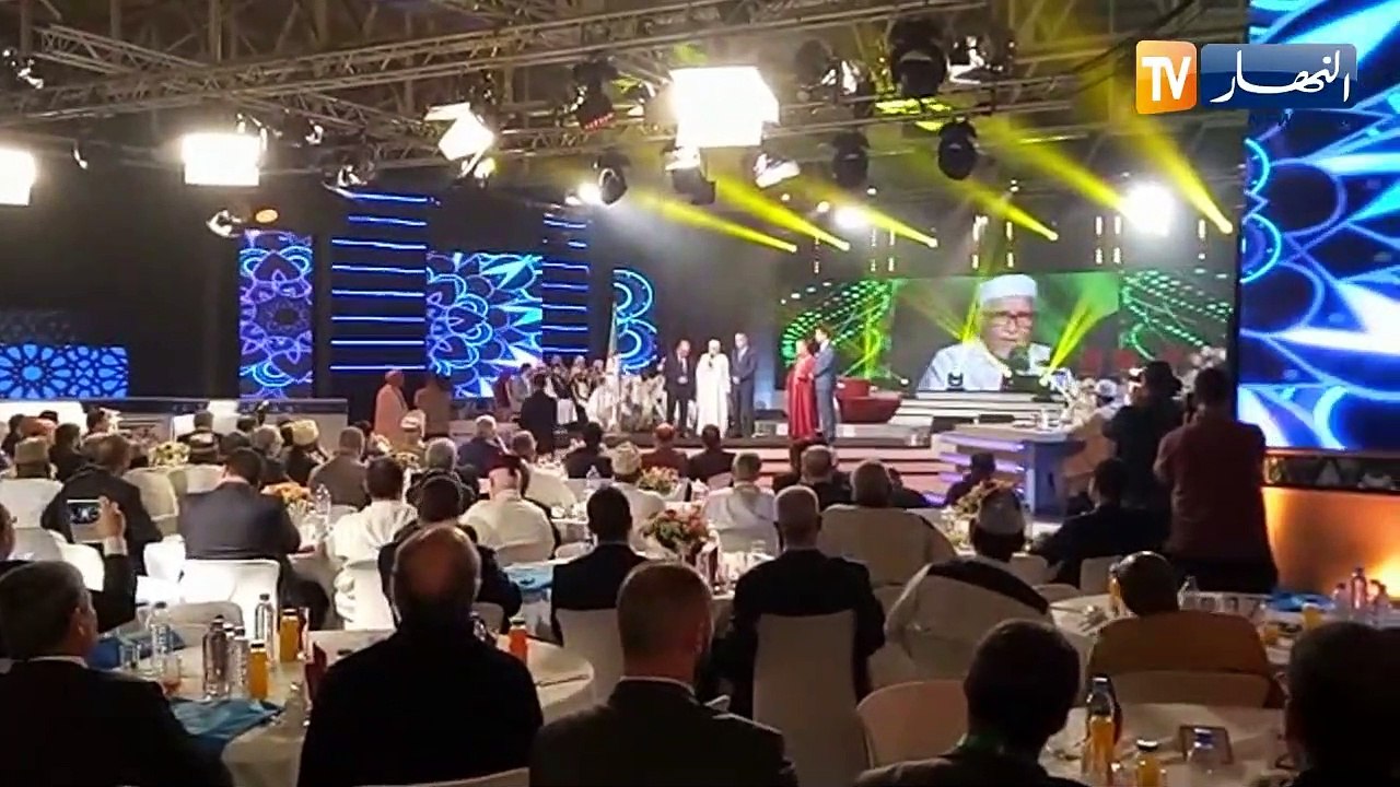 العالم محمد صالح أوصديق يُثني على وزير الشؤون ا...