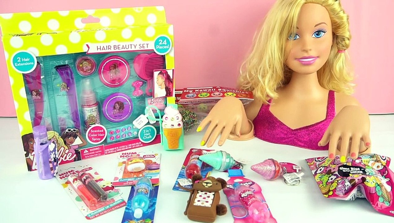 Balsamos y Brillos Labiales de Sabores Curiosos - Barbie Tizas Para Cabello de Niñas