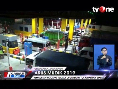 Jelang Lebaran, Kemacetan Panjang di Gerbang Tol Cikampek