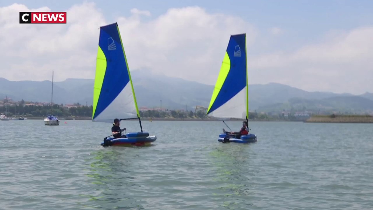 Bateau qui tient dans un sac, maillot de bain... : visite d'un centre de tests