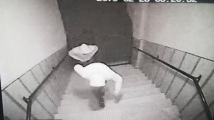 Zeytinburnu'nda girilmedik ev bırakmayan hırsızlar kamerada