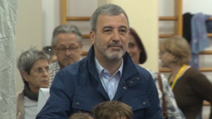 Collboni vota acompañado por sus sobrinos