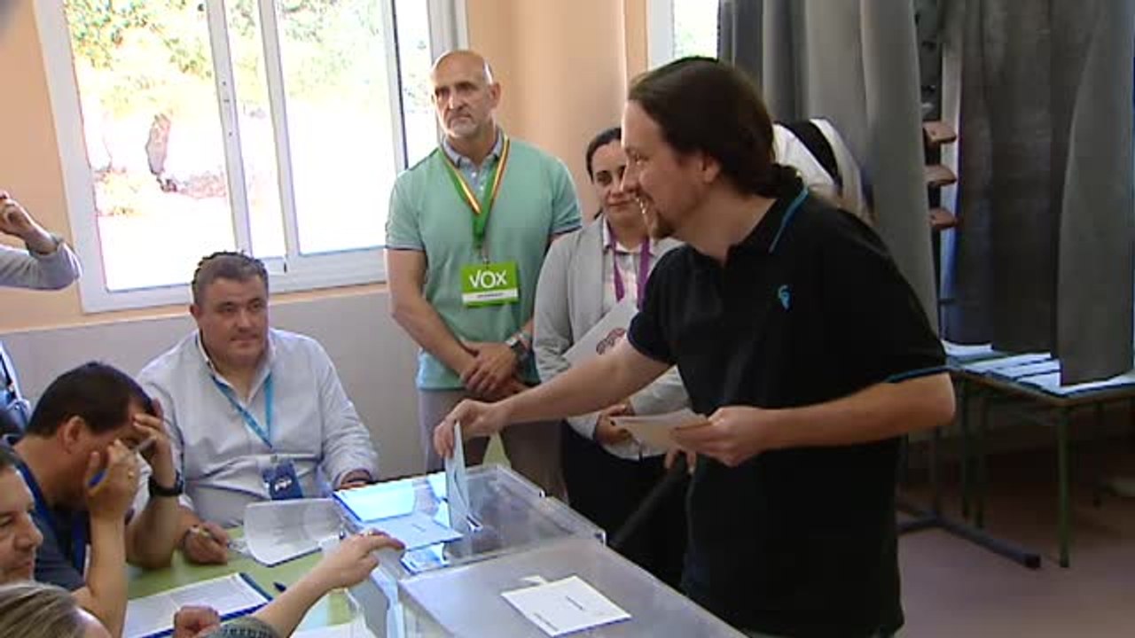 Pablo Iglesias tras votar: "Ojalá la participación sea muy alta"