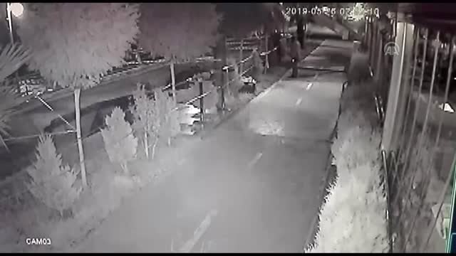 Fırat Nehri'nde su seviyesinin yükselmesi yıkıma neden oldu