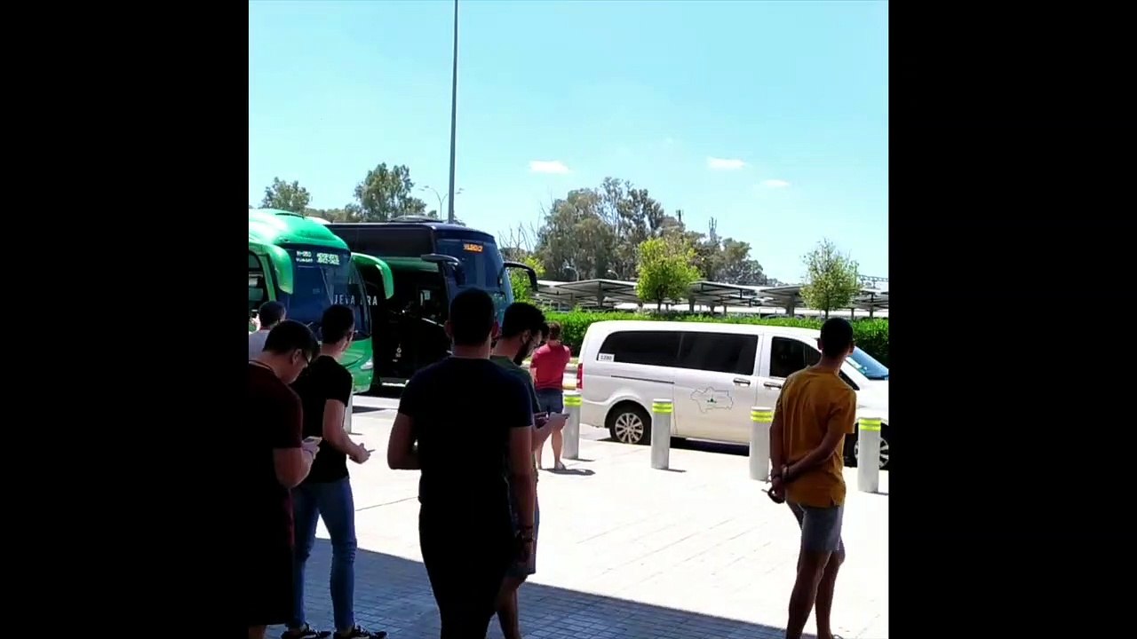 El Valencia CF sale de Jerez camino de Valencia