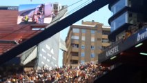 Mestalla celebra la llegada del avión a Manises