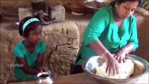 Donuts  Maison Donuts (Beignets) préparé dans mon village par une Petite Fille et Maman