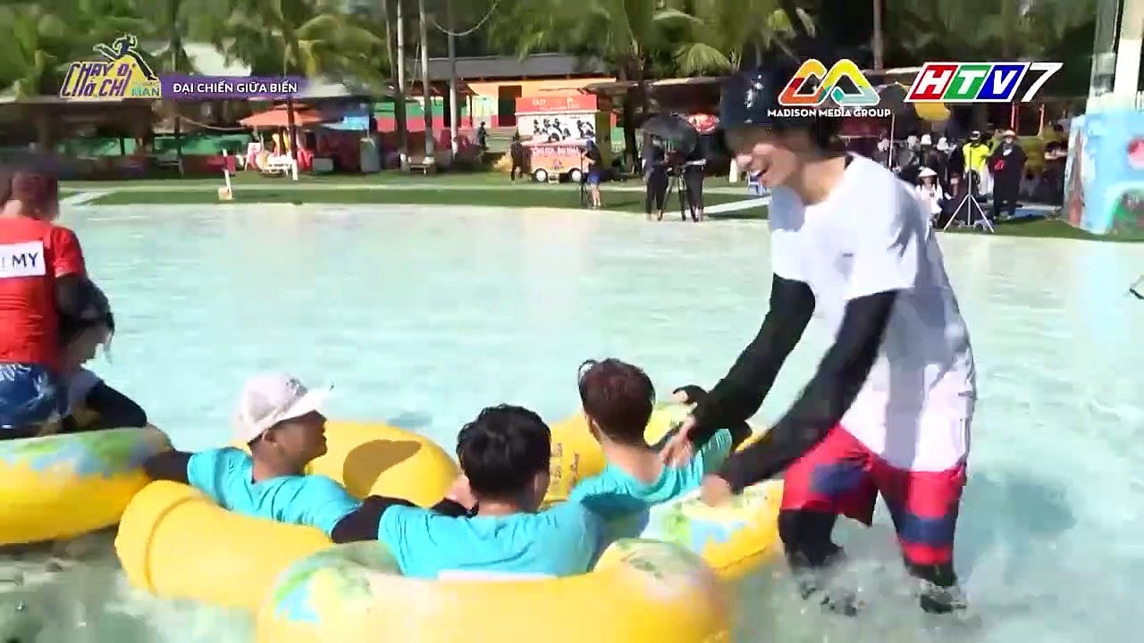 Ngô Kiến Huy hào hứng trêu chọc Trấn Thành bị mất quần