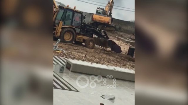 RTV Ora - Sot te Bregu i Lumit, policia hodhi gaz lotsjellës ndaj ndaj banorëve
