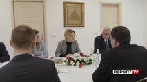 Report TV - Zyrtari amerikan takim kokë më kokë 70 minuta me Kryemadhin