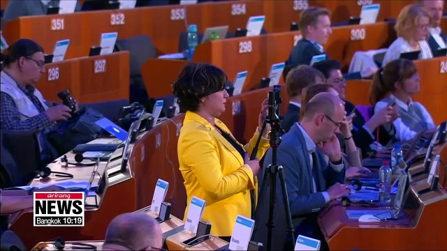 Centrist bloc to lose majority in EU vote as greens and euroskeptics gain, early results show