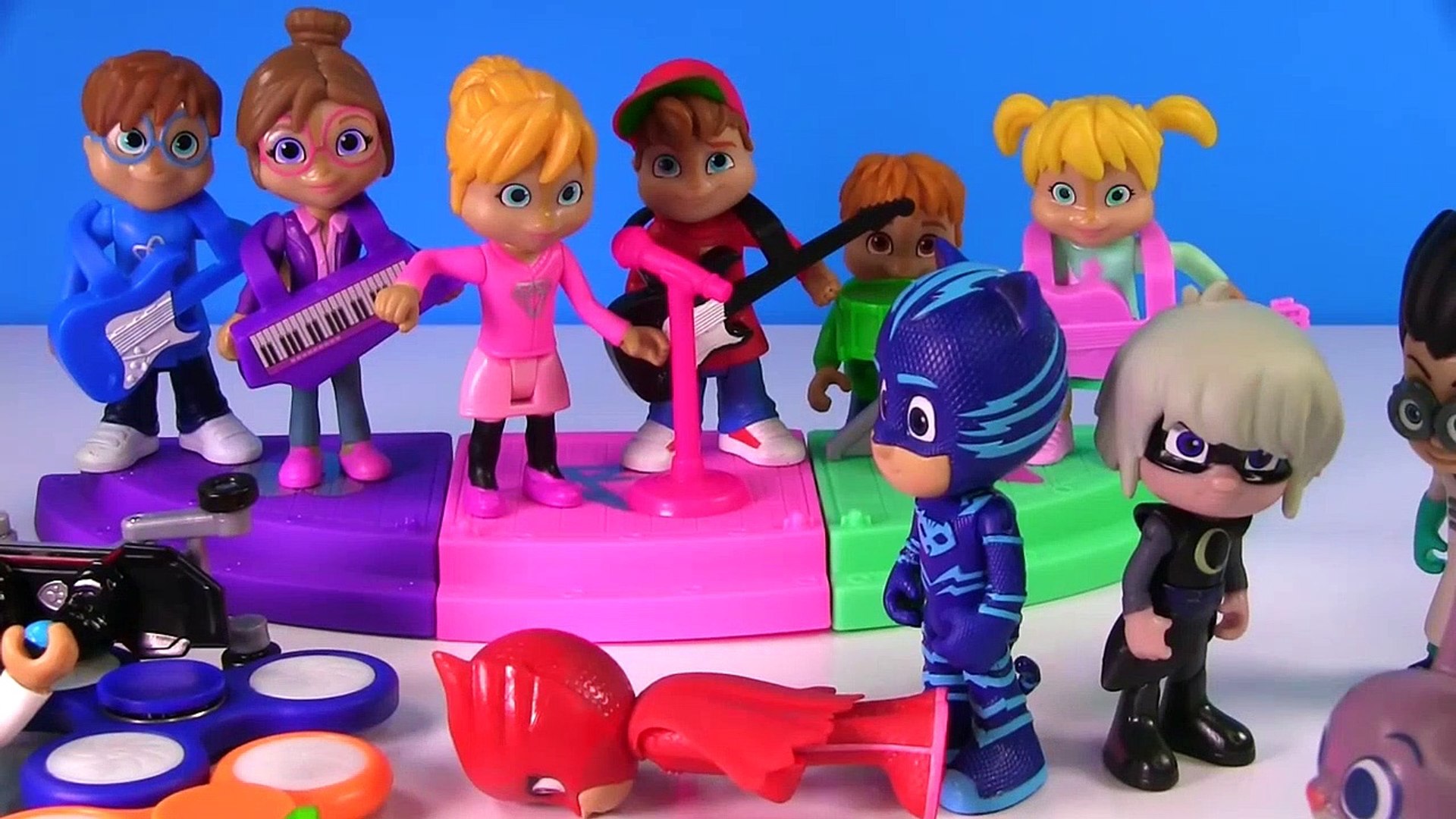 Alvin and hotsell the chipmunks figures