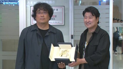 [현장영상] 봉준호 감독 귀국..."한국 관객과의 만남 설렌다" / YTN