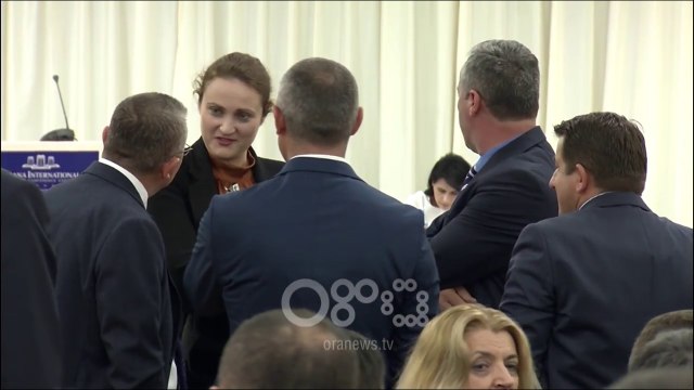 RTV Ora - Sherr në mbledhjen e Prokurorëve, Arta Marku kërcënon prokurorin se do e nxjerë jashtë