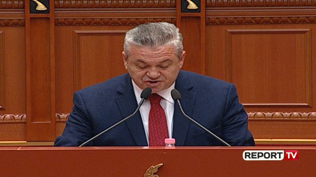 Myslim Murrizi kritika Bashës dhe Ramës: Në Europë nuk hyhet duke i shkelur syrin njëri-tjetri