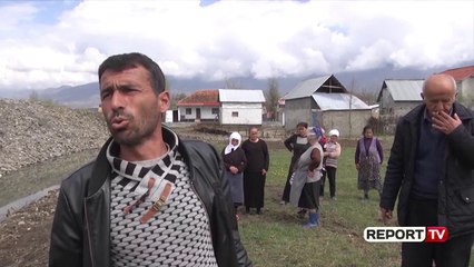 Report TV -Rruga përmbyt banesat, banorët e Bulqizës në protestë