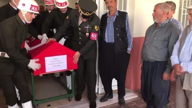 Fırat Kalkanı Harekat Bölgesi'nde yaralanan askerin şehit olması