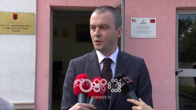 RTV Ora - Autoriteti i Dosjeve për Bujar Sheshin: Kemi prova se ka qenë sigurims