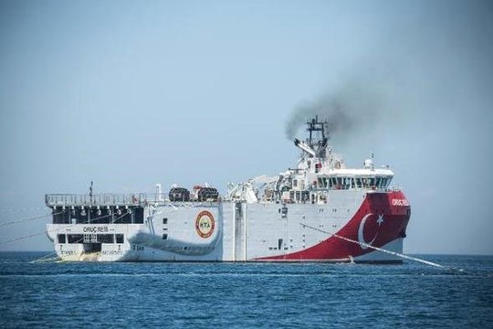 İlk Yerli ve Milli Sismik Araştırma Gemisi Oruç Reis Marmara'yı Karış Karış İnceliyor