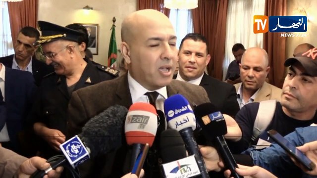 لقاء بين وزير الفلاحة والشباب الحاملي للمشاريع الإستثمارية المقيمين بالخارج