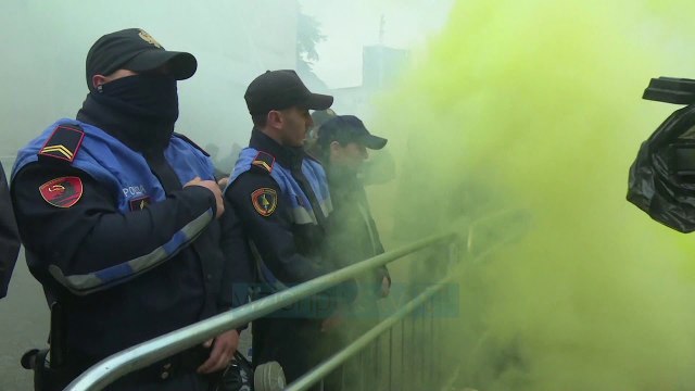 Basha: Opozita në shesh për qytetarët, asgjë nuk na ndalon - Lajme - Vizion Plus