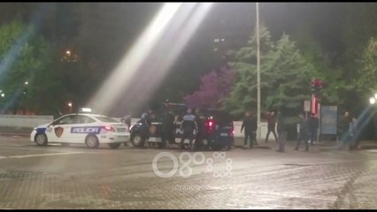 RTV Ora - Shoqërohen 20 protestues