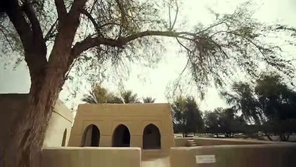 صوت الآذان يصدح في قلعة الجاهلي التاريخية بالعين