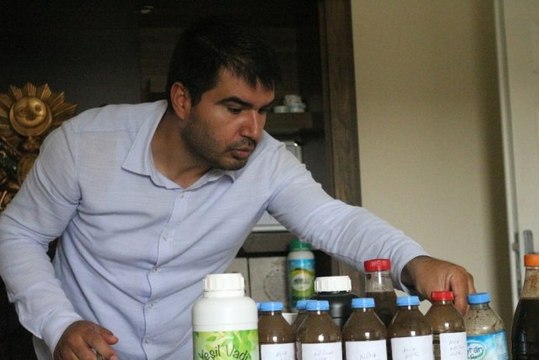 Solucan Gübresi Üreticileri Ayda 10 Bin TL Gelir Elde Edebiliyor