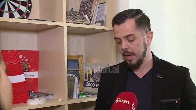 Si i shpenzojne parate Universitetet