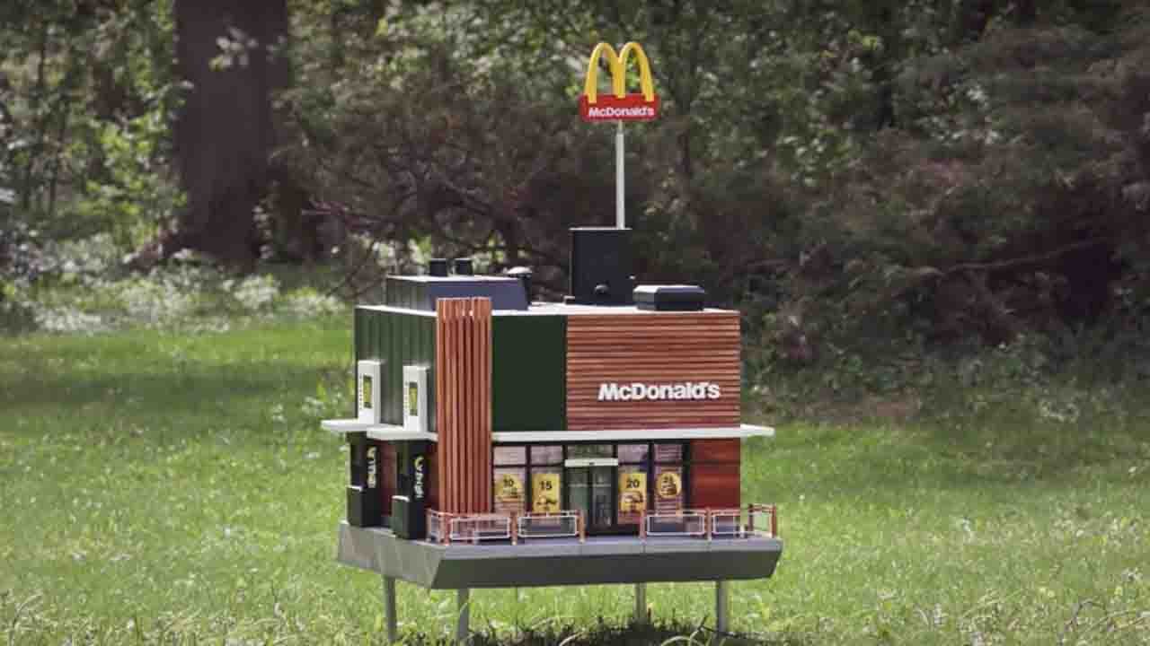 Bienenschutz: Mc Donald's eröffnet kleinste Filiale der Welt