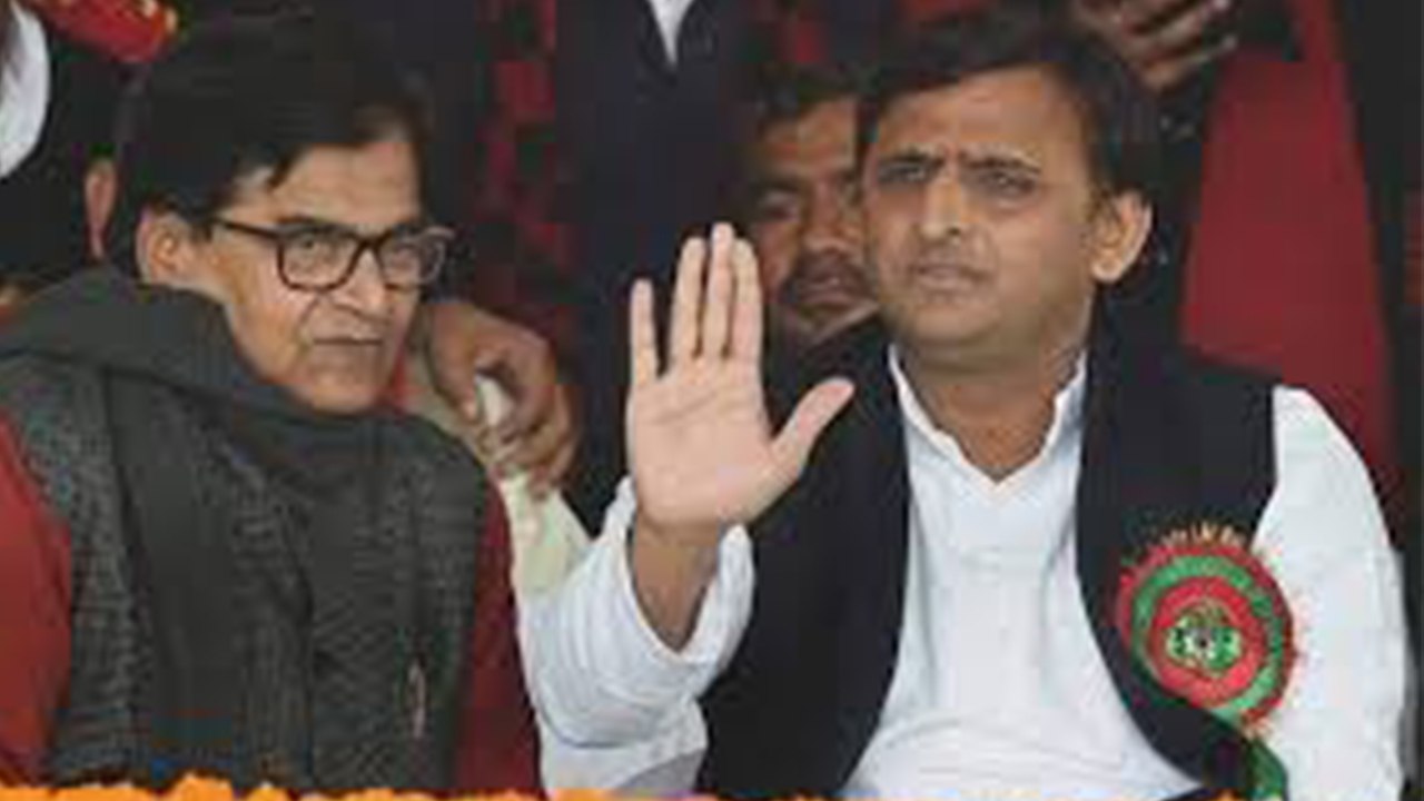 सपा में मचा तूफान, Ram Gopal Yadav ने हार का जिम्मेदार भतीजे Akhilesh Yadav को ठहराया|वनइंडिया हिंदी