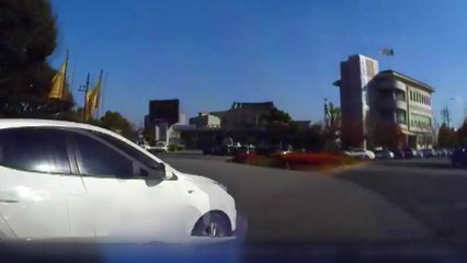 '직진차로 좌회전·낙하물 사고' 100% 과실 책임 / YTN