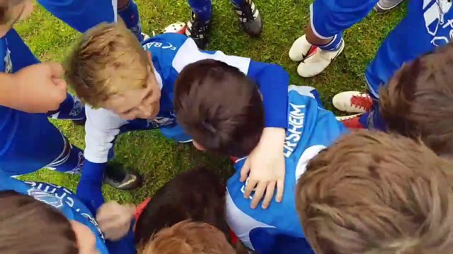 Le chant victorieux des U13 contre le FCM