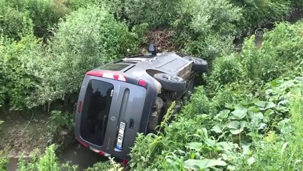 Otomobil tır ile çarpıştı: 4 yaralı - SAKARYA