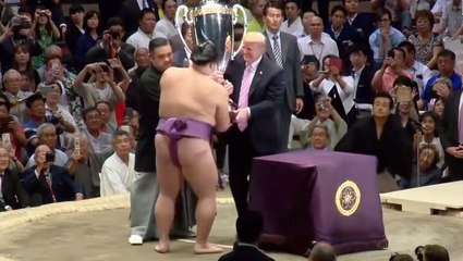 Trump Gives A Famous Sumo Wrestler A Trump Sized Trophy