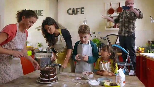 « LA FAMILLE TOUT-ÉCRAN » : Un écran créatif et amusant !