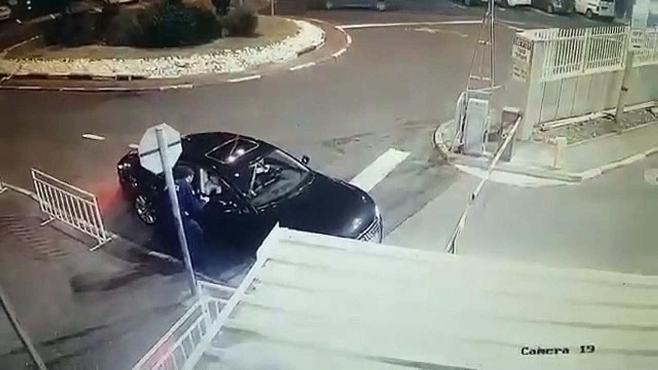 Tentou agredir segurança de hospital... mas deu-se mal