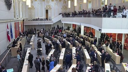 El canciller de Austria, destituido tras el escándalo Ibizagate