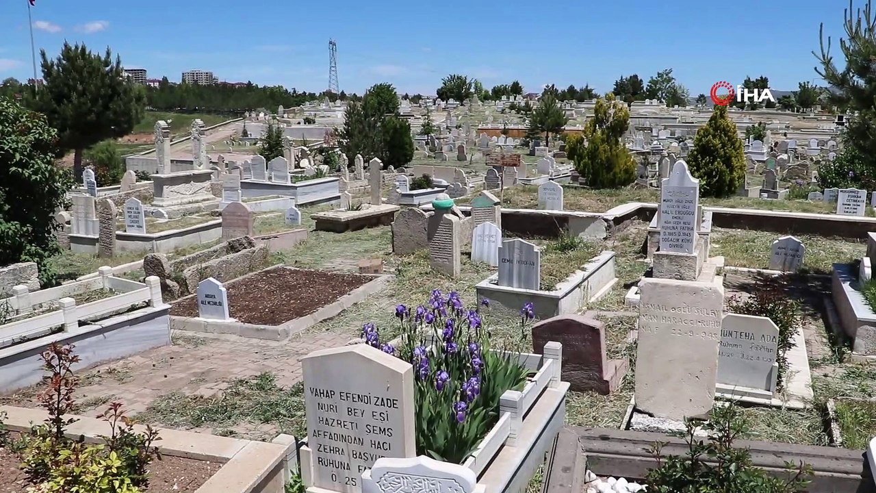 Sivas’ta 25 bin meçhul mezar...Yukarı Tekke Mezarlığı’nda bulunan 82 bin mezarın 25 bininin kaydı yok
