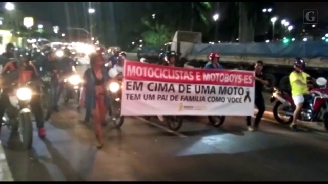 Motociclistas sobem a Terceira Ponte em protesto
