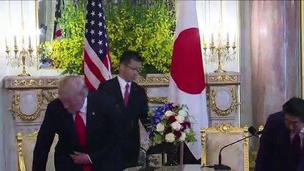 Trump nega buscar mudança de regime no Irã