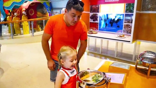Nastya et papa jeu de faire semblant au Musée des enfants de vidéos pour les enfants