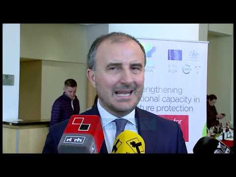 Soreca: Asgjë nuk ka ndryshuar, shqiptarët pa viza në Shengen - News, Lajme - Vizion Plus