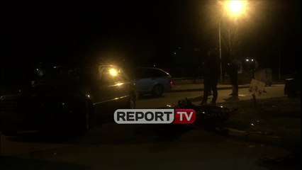 Korçë/ 'Benz-i' përplas keq motorin, një i plagosur në gjendje kritike për jetën