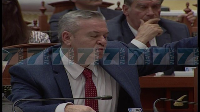 HAJDARI NE KRYE TE GRUPIT TE PD, PARALAJMERON TE HYJE NE ZGJEDHJE - News, Lajme - Kanali 7