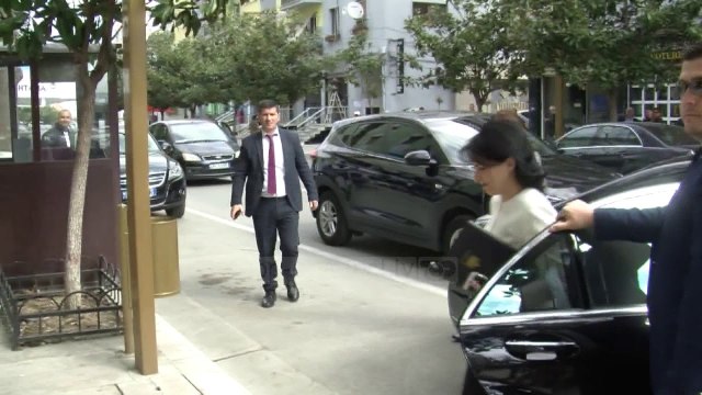 Pa Koment - Gara për kryeprokuror, Olsian Çela regjistrohet zyrtarisht në KLP