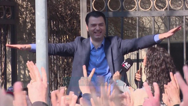 Mediu e Shehi: Bojkotojmë zgjedhjet, bllokojmë procesin - News, Lajme - Vizion Plus