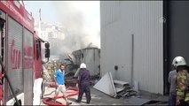 İşçilerin kaldığı konteynerlerde yangın